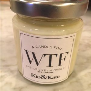 Themed soy mini candle in glass jar.  Scent: oakmoss & Amber